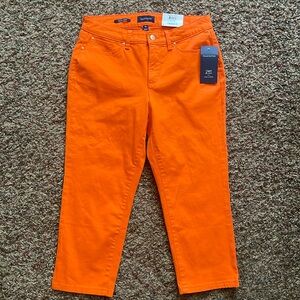 Charter Club Bristol Tummy Slimming Capri size 10P NWT